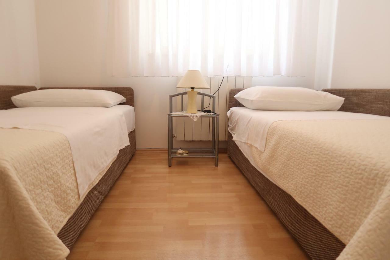 Casa Lägenhet Podstrana