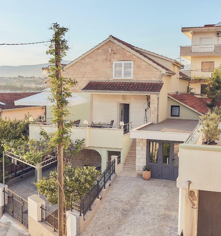 Casa Lägenhet Podstrana